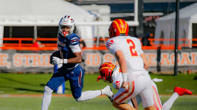 Chaminade-Madonna's Jeremiah Smith, the No. 1 wide receiver in the nation, races into the open field during the Lions victory over Clearwater Central Catholic in the FHSAA 1A state championship game. 12/7/2023